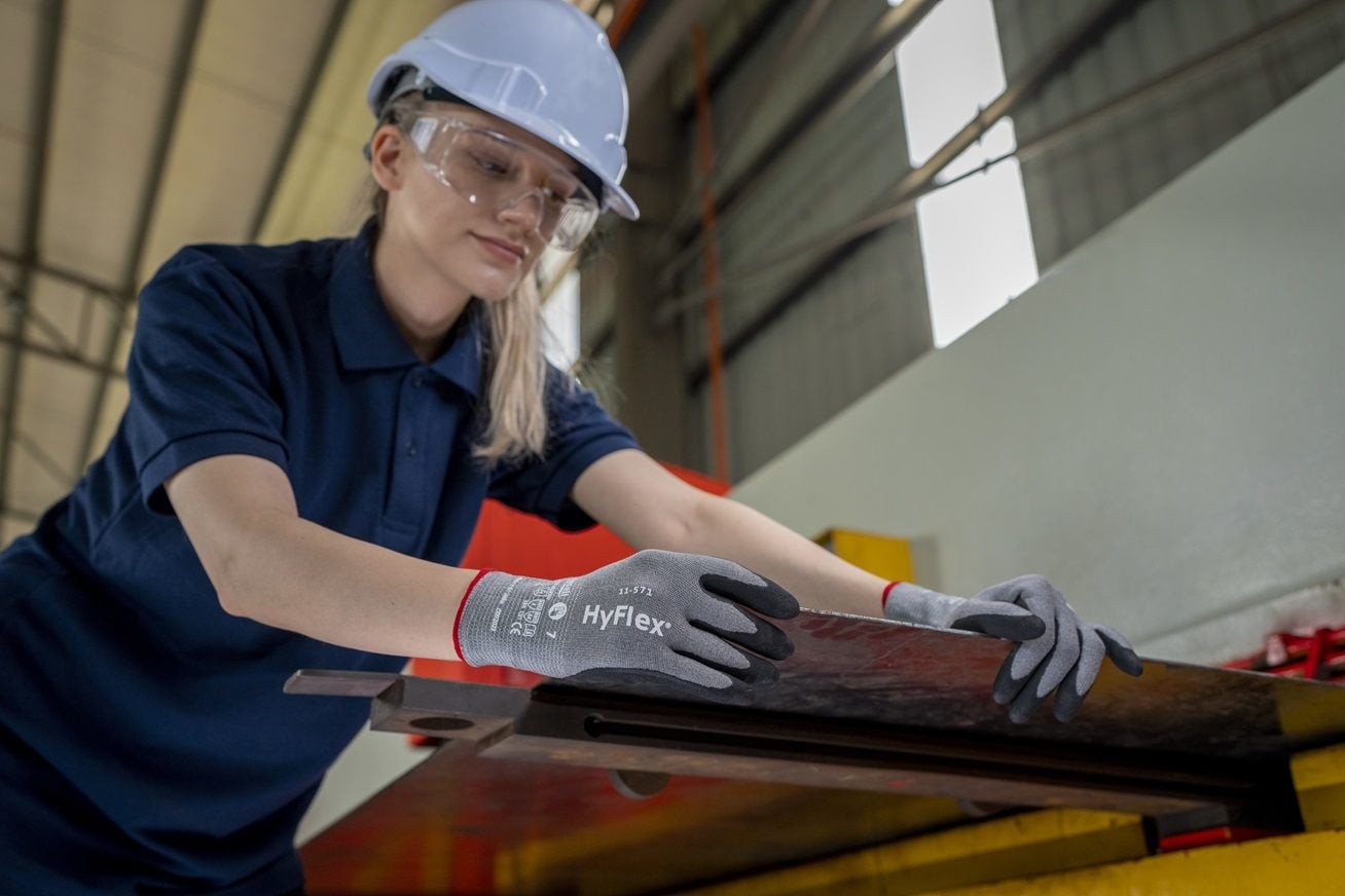 hyflex-11-571-application-metal-fabrication.jpg